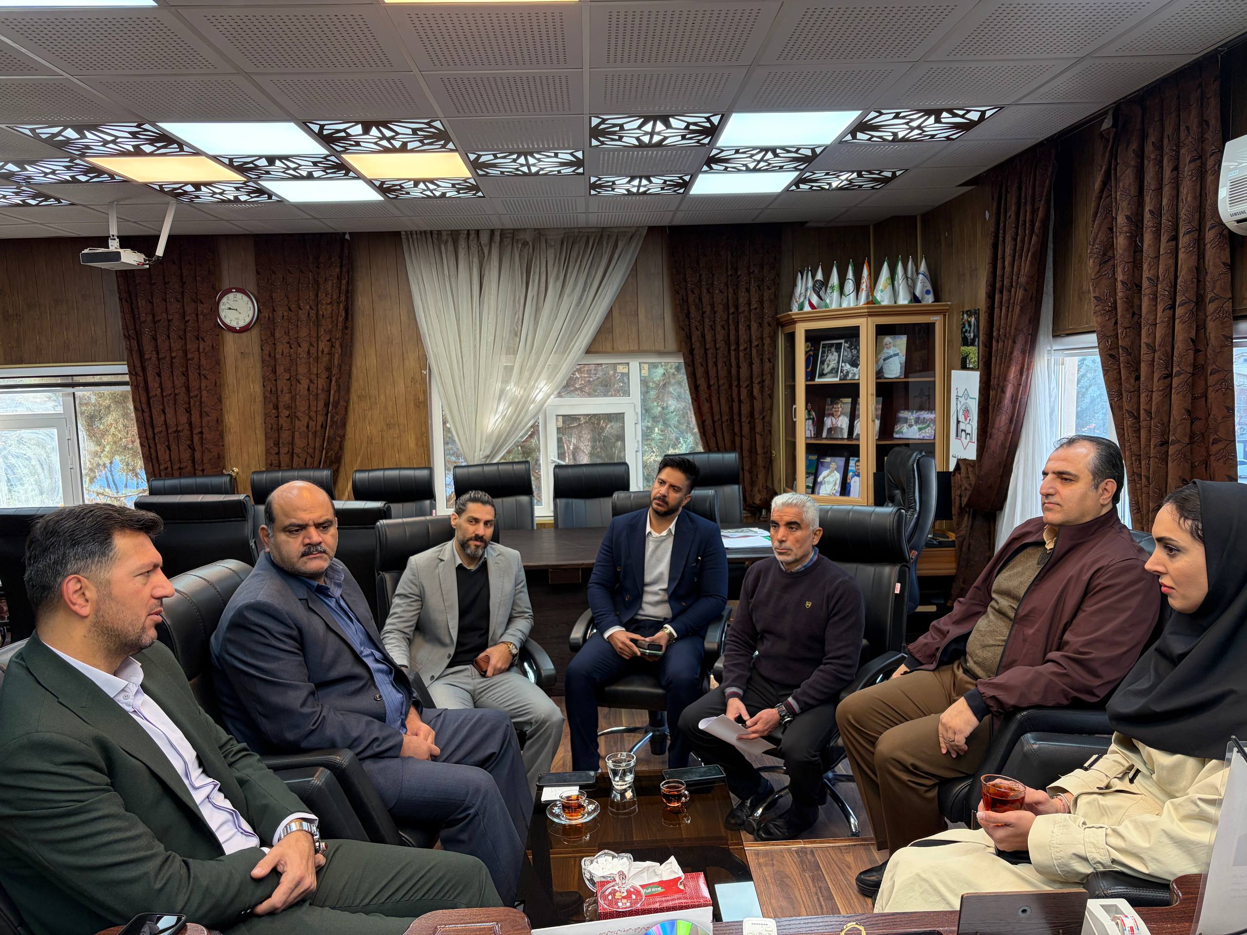 دیدار رییس فدراسیون روئینگ با مدیرکل ورزش و جوانان استان کرمانشاه